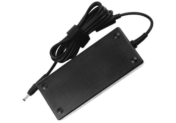 Зарядное устройство Toshiba — 19V 6.3A 5.5-2.5 мм DUPLICATE